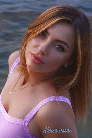 224794 - Kseniia Age: 35 - Ukraine