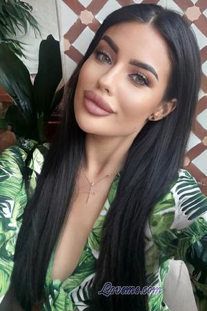 226063 - Anastasiia Age: 26 - Ukraine