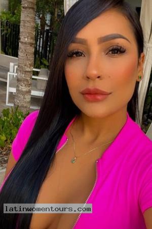 Latin Woman 1252