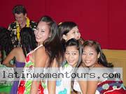 052-filipino-women