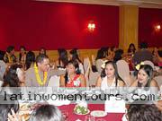 064-filipino-women