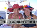 cartagena-women-boat-1104-58